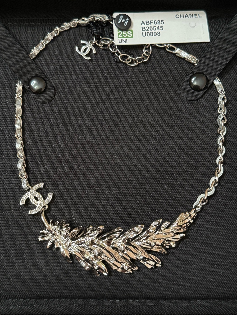 CHANEL 25S Runway Feather & CC Rhinestone Silver Leather Chain Choker/Necklace